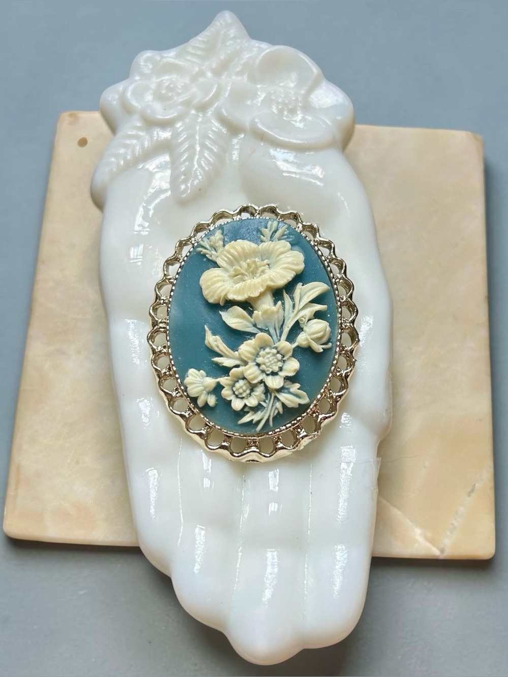 Lovely Vintage Carved Flower Wedgwood Style Brooch Pendant
